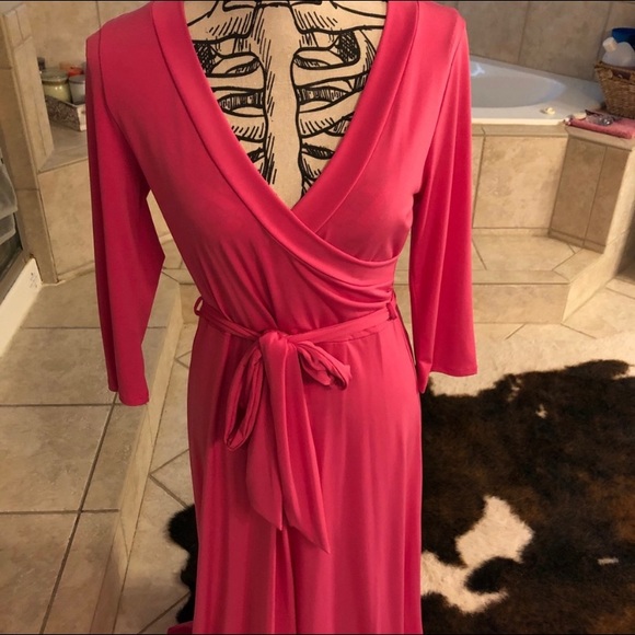 Medium dress - Picture 2 of 3